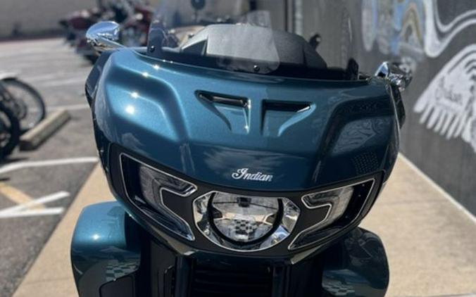 2026 Indian Motorcycle® Pursuit® Limited 112 w/PowerBand Audio Cascade Green with Black Metallic
