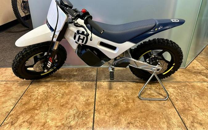 2024 Husqvarna® EE 2