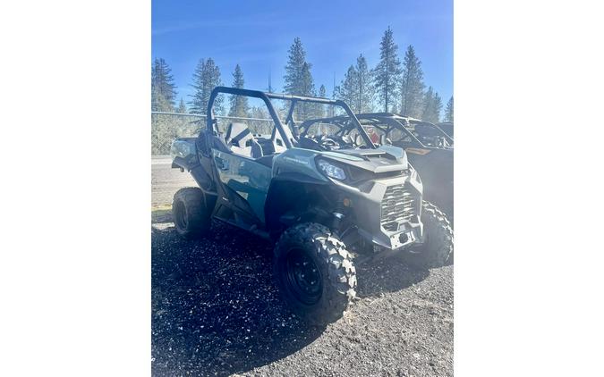 2025 Can-Am Commander DPS 700 9PSB