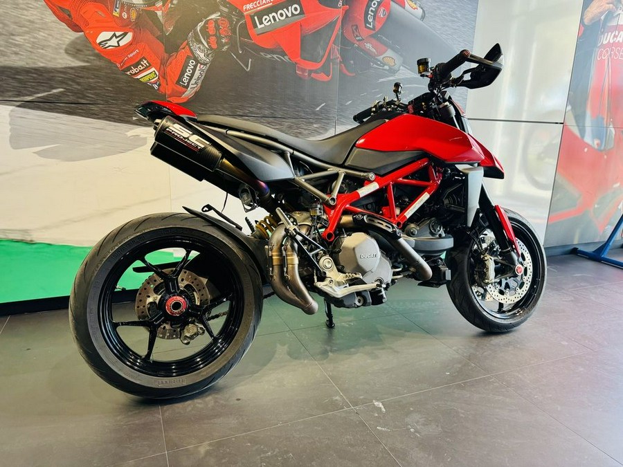 2021 Ducati Hypermotard 950 Ducati Red