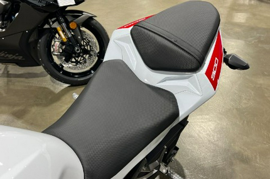 2026 Kawasaki Ninja® 300 ABS