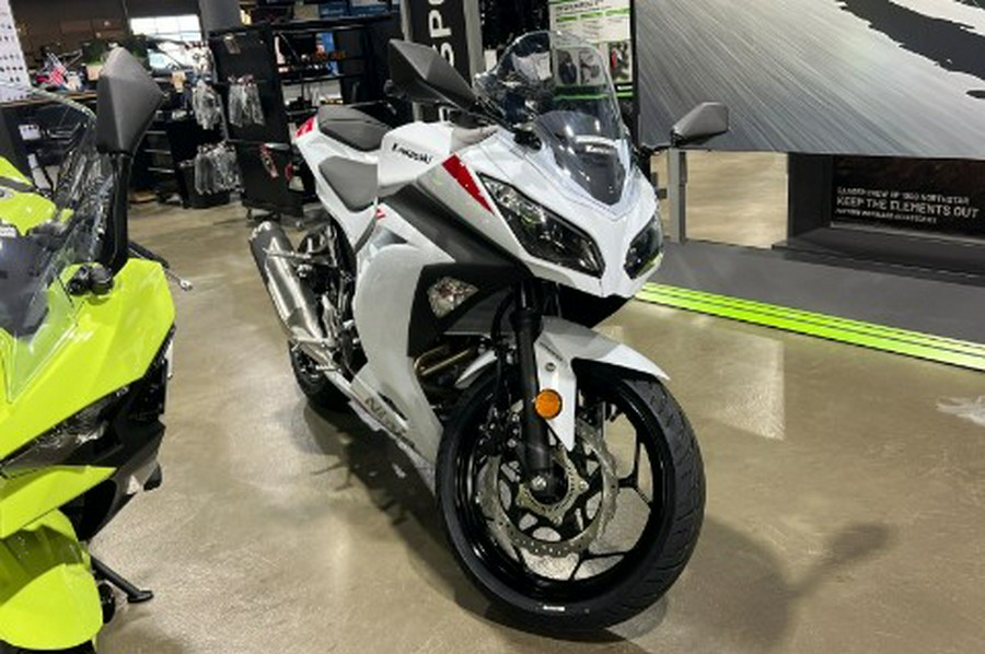 2026 Kawasaki Ninja® 300 ABS