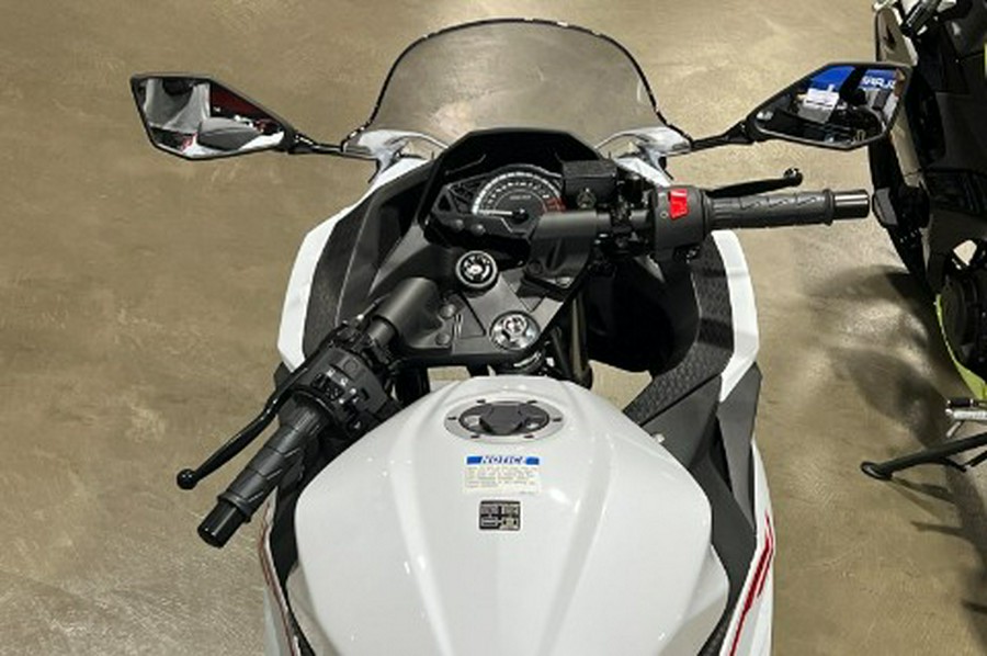 2026 Kawasaki Ninja® 300 ABS