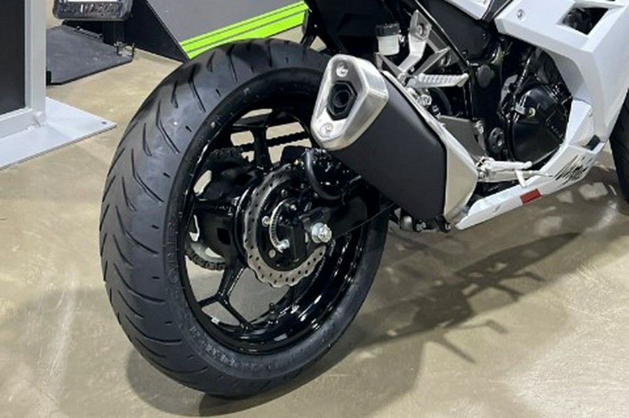 2026 Kawasaki Ninja® 300 ABS