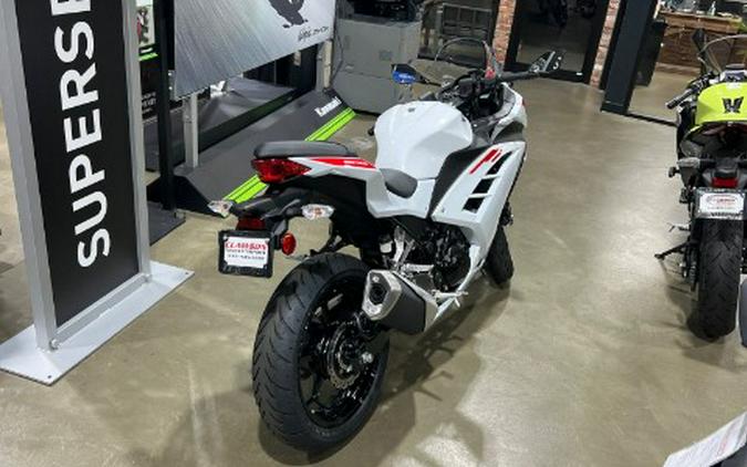 2026 Kawasaki Ninja® 300 ABS
