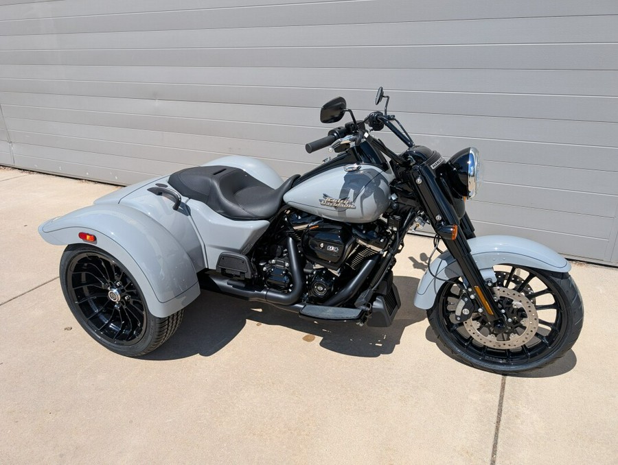 2025 Harley-Davidson Freewheeler
