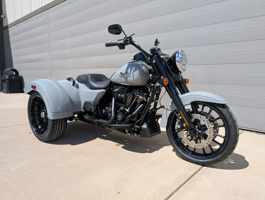 2025 Harley-Davidson Freewheeler