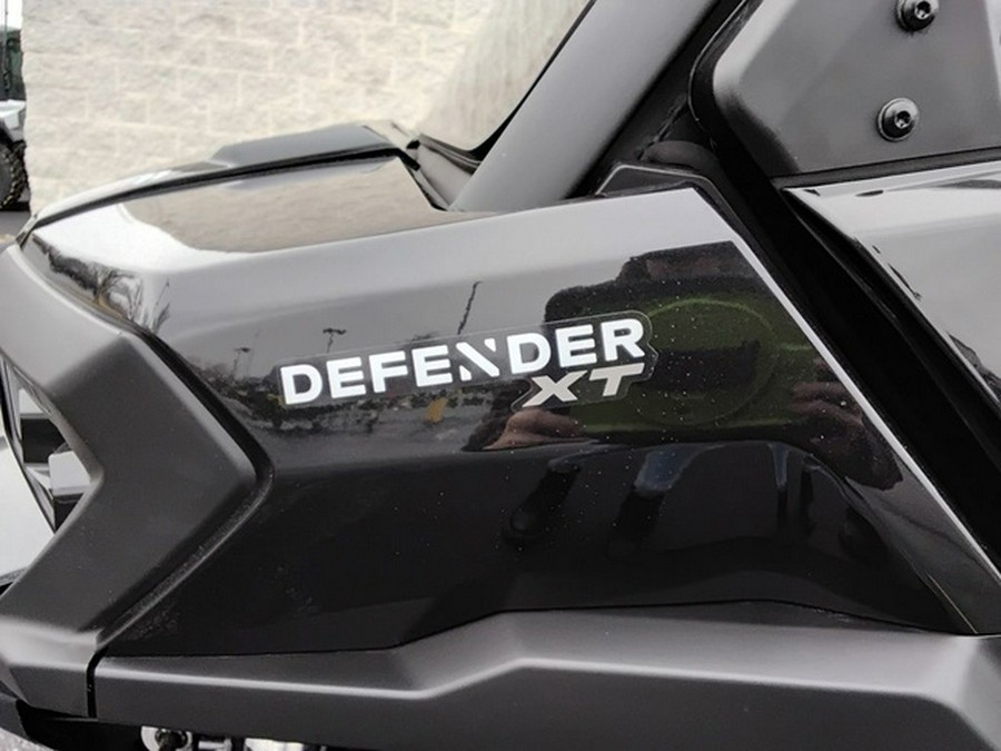 2026 Can-Am Defender XT CAB HD11 With 10.25 In.Display