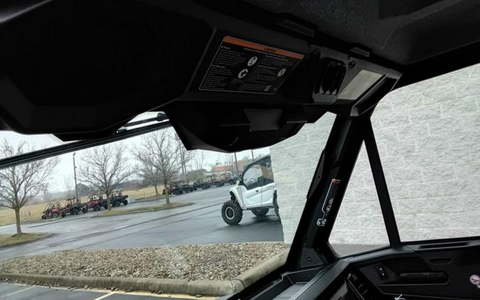 2026 Can-Am Defender XT CAB HD11 With 10.25 In.Display