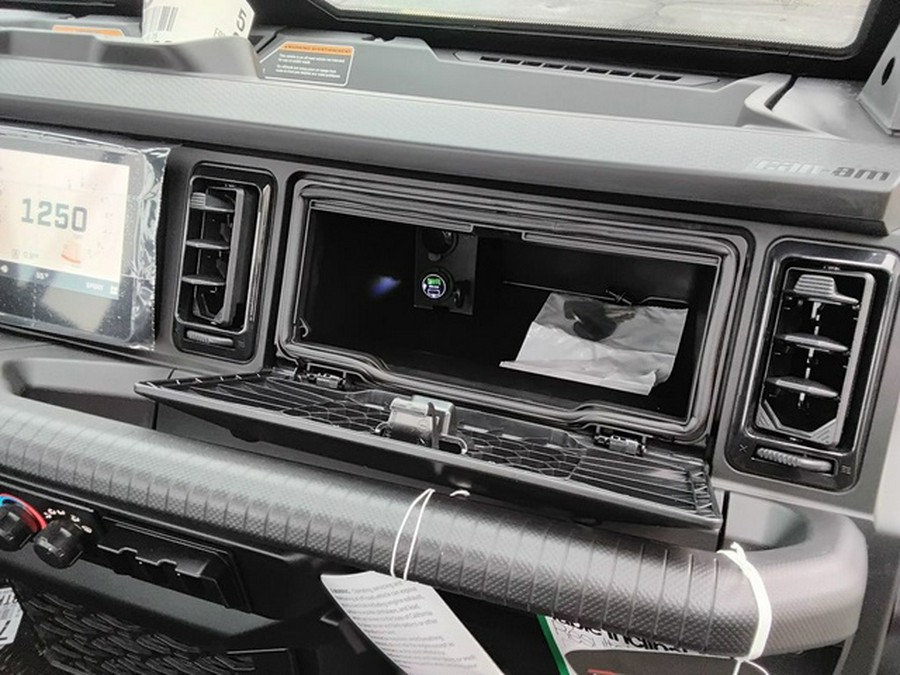 2026 Can-Am Defender XT CAB HD11 With 10.25 In.Display