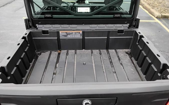 2026 Can-Am Defender XT CAB HD11 With 10.25 In.Display