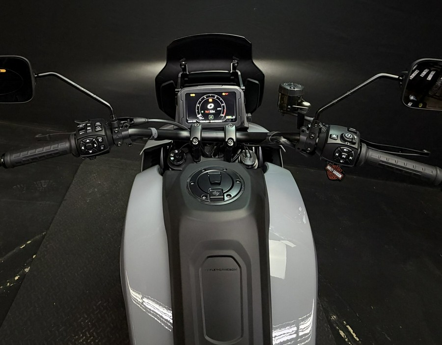 Harley-Davidson® Pan America® 1250 ST 2026 RA1250ST DRK BILIARD GRY