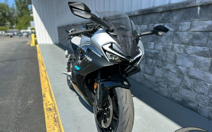 2025 CFMOTO 675SS