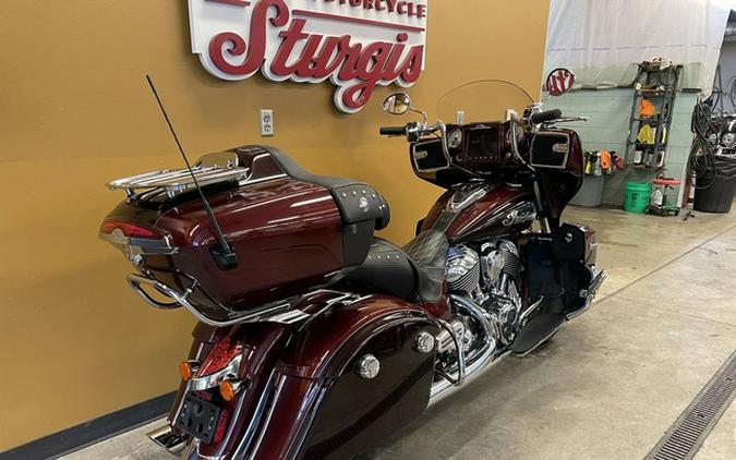 2022 Indian Roadmaster Maroon MetallicCrimson Metallic