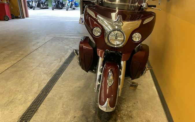 2022 Indian Roadmaster Maroon MetallicCrimson Metallic