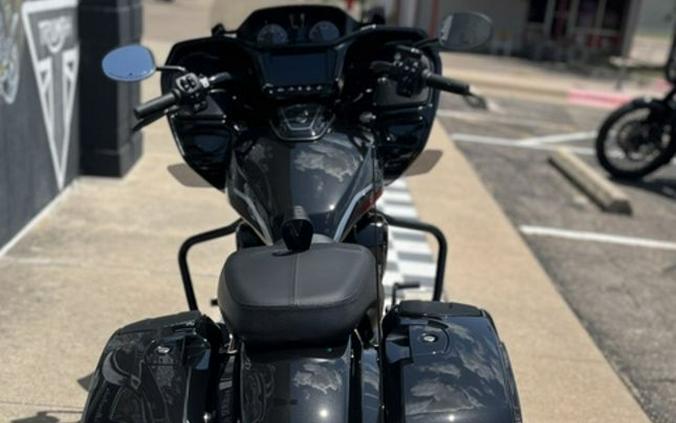 2026 Indian Motorcycle® Challenger Dark Horse Signature Series Abyss Metallic / Red Allert