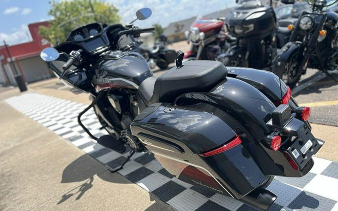 2026 Indian Motorcycle® Challenger Dark Horse Signature Series Abyss Metallic / Red Allert