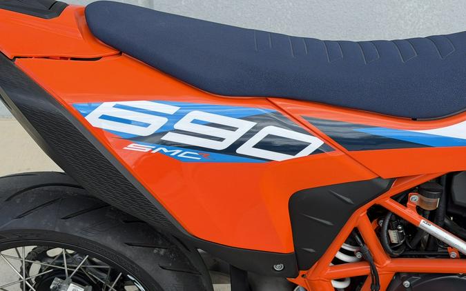 2024 KTM 690 SMC R