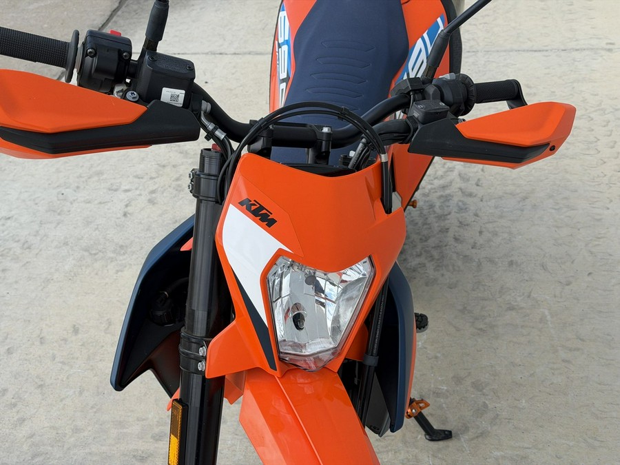 2024 KTM 690 SMC R