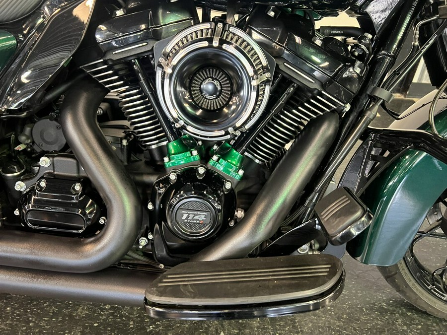 2021 Harley-Davidson Road King Special Snake Venom FLHRXS