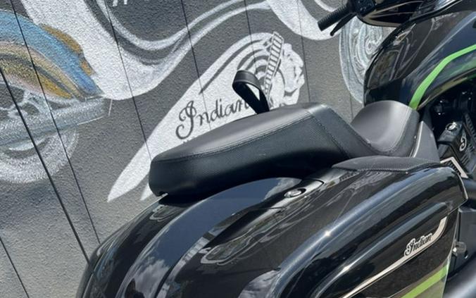 2026 Indian Motorcycle® Chieftain PowerPlus Dark Horse Signature Series Abyss Metallic / Cypher Gr