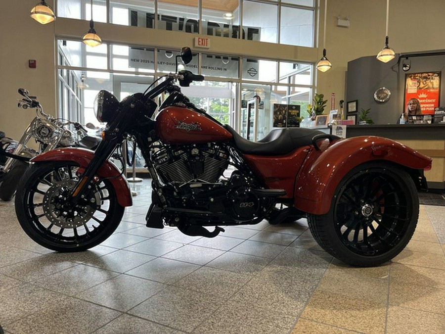 2025 Harley-Davidson Trike FLRT - Freewheeler