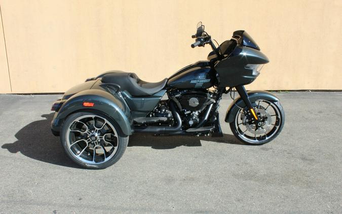 Harley-Davidson® Road Glide 3 2026 FLTRT 84679102 IRON HORSE MTLC