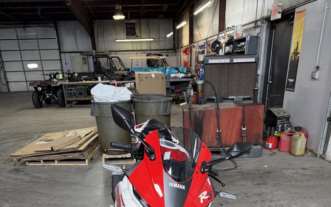 2026 YAMAHA YZF R3 70TH ANNIVERSARY EDITION