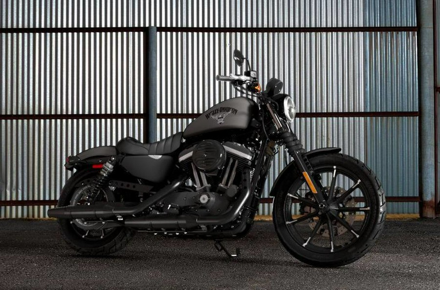 2017 Harley-Davidson® XL883N