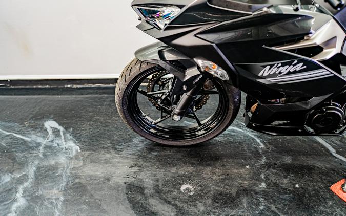 2022 Kawasaki Ninja 400 ABS