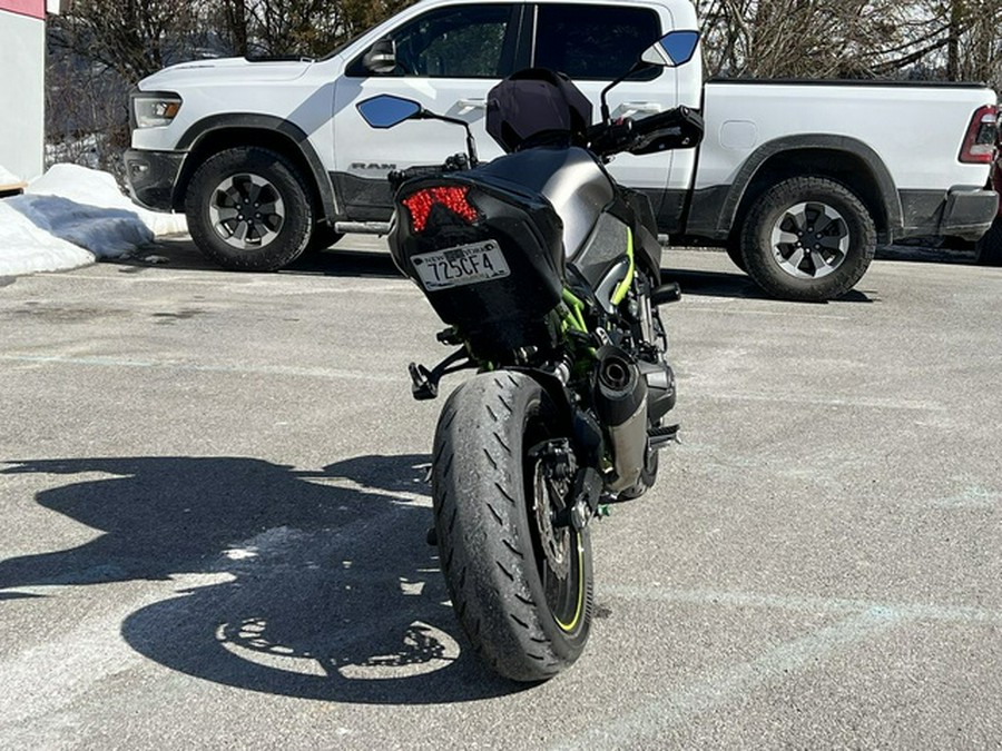 2020 Kawasaki Z900 ABS Metallic Graphite Gray/Metallic Spark Bla