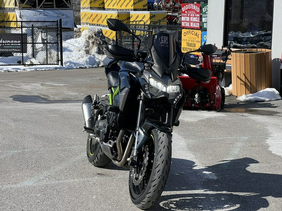 2020 Kawasaki Z900 ABS Metallic Graphite Gray/Metallic Spark Bla