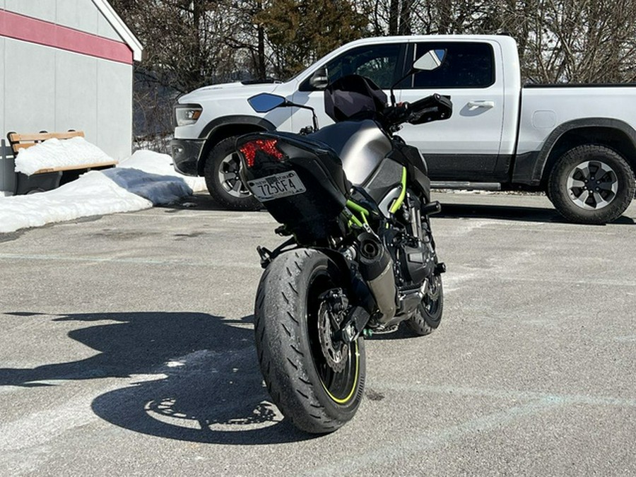 2020 Kawasaki Z900 ABS Metallic Graphite Gray/Metallic Spark Bla