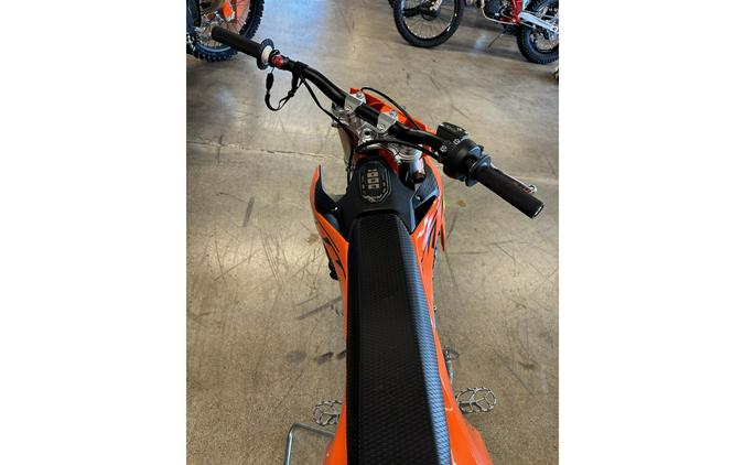 2027 SX-E 5 - KTM