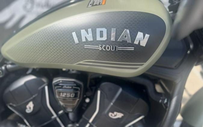 2026 Indian Motorcycle® Scout® Bobber Limited +Tech Moss Green Smoke