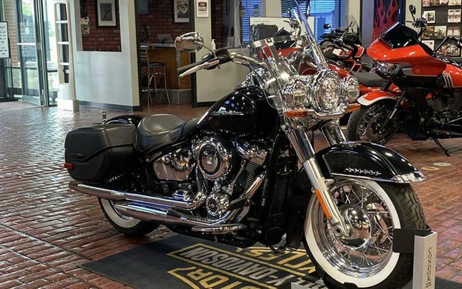 2019 Harley-Davidson Softail FLDE - Deluxe