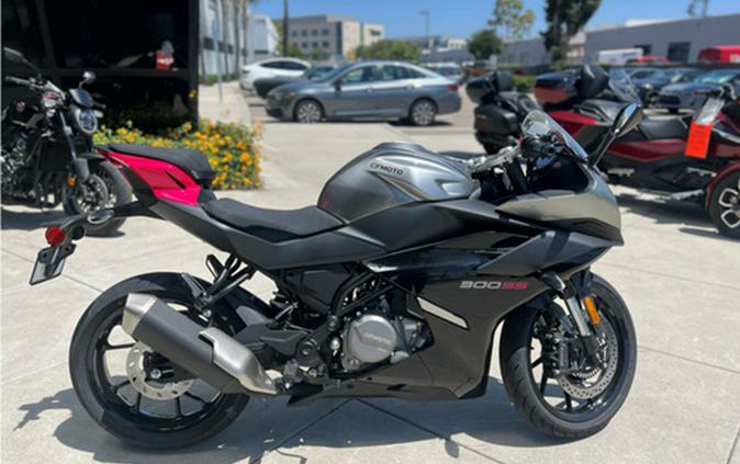 2025 CFMOTO 300SS