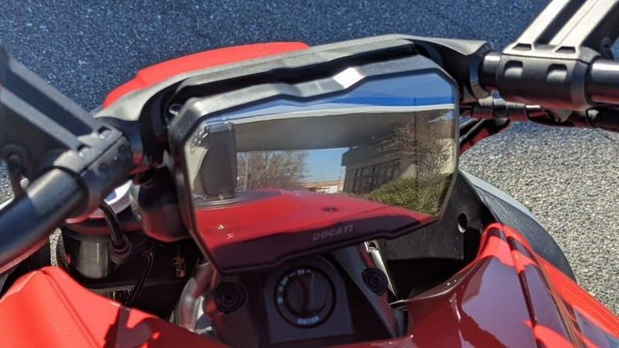 2025 Ducati Diavel V4 Ducati Red