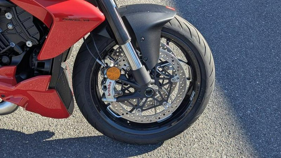 2025 Ducati Diavel V4 Ducati Red