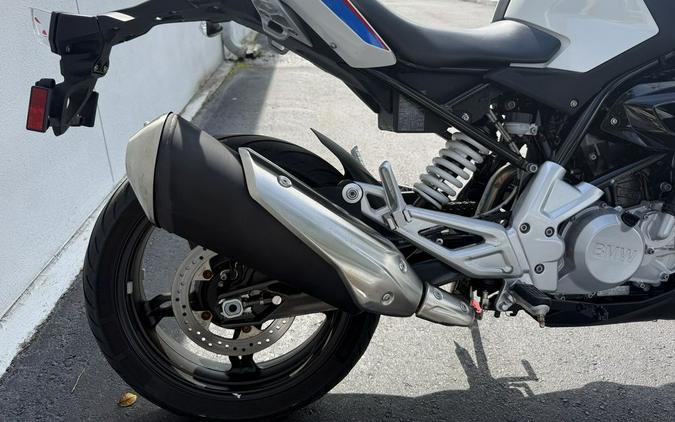 2018 BMW G 310 R Pearl White Metallic
