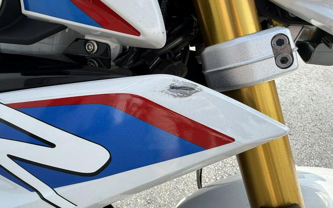2018 BMW G 310 R Pearl White Metallic
