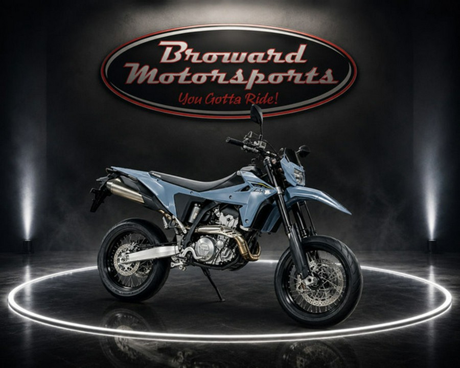 2025 Suzuki DR-Z4SM