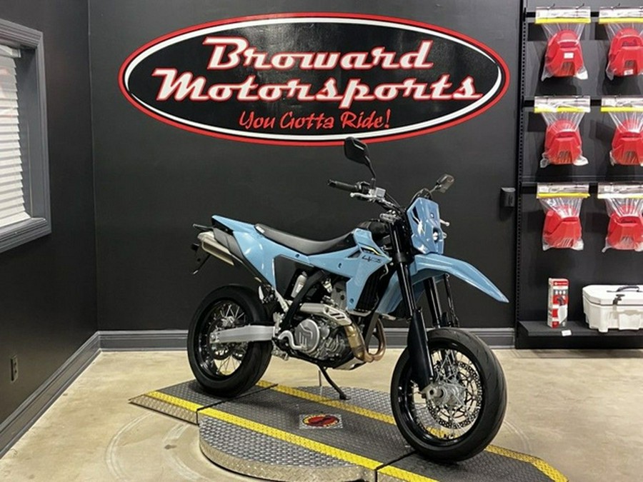 2025 Suzuki DR-Z4SM