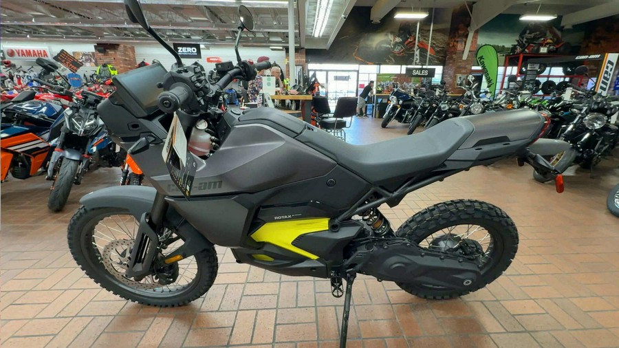 2025 Can-Am ORIGIN EV46-27