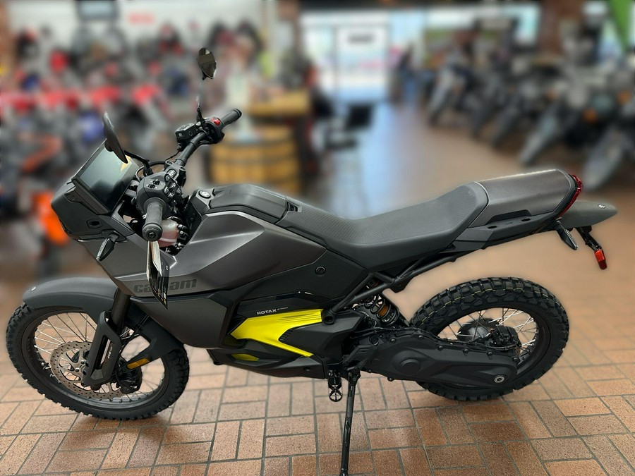 2025 Can-Am ORIGIN EV46-27