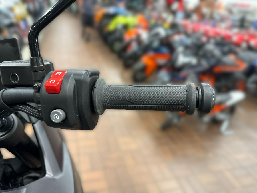 2025 Can-Am ORIGIN EV46-27