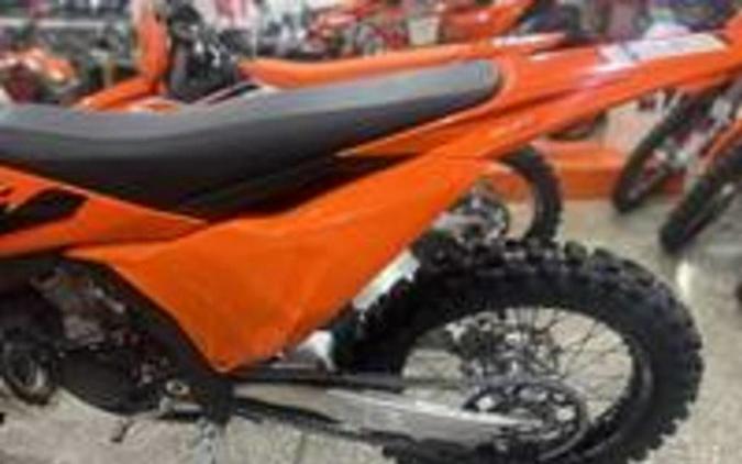 2025 KTM SX 300