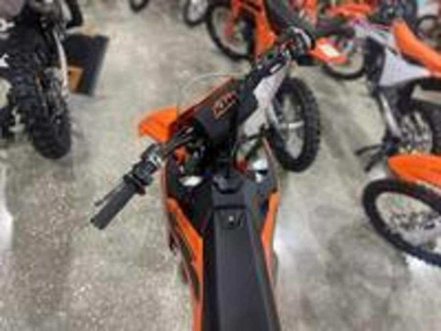 2025 KTM 300 SX