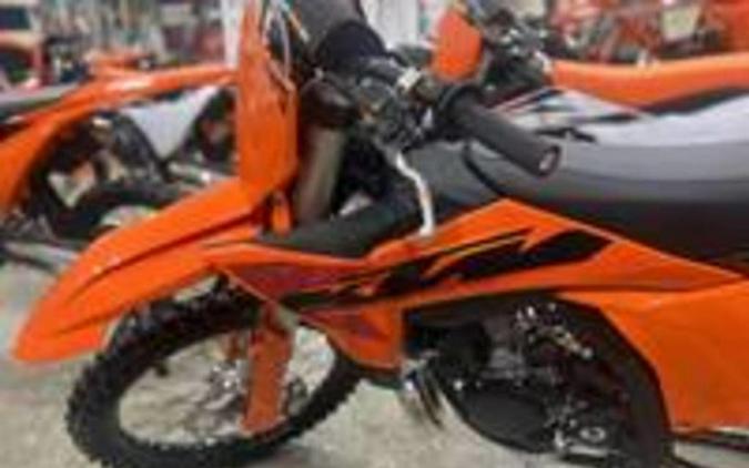 2025 KTM SX 300