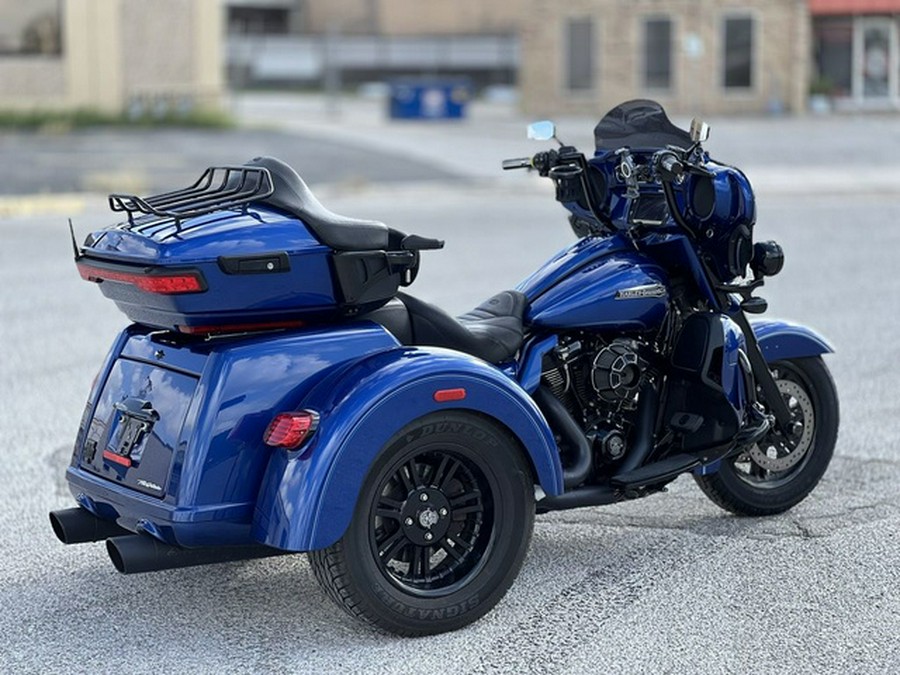 2017 Harley-Davidson Trike FLHTCUTG - Tri Glide Ultra